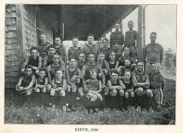 kieve_1926_group_sml